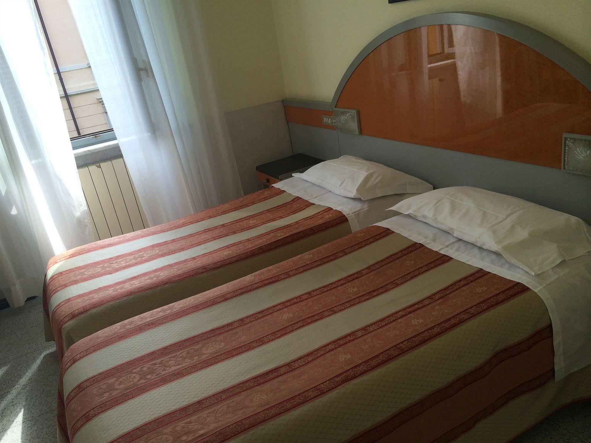 Hotel Mazzini Letojanni Exterior foto