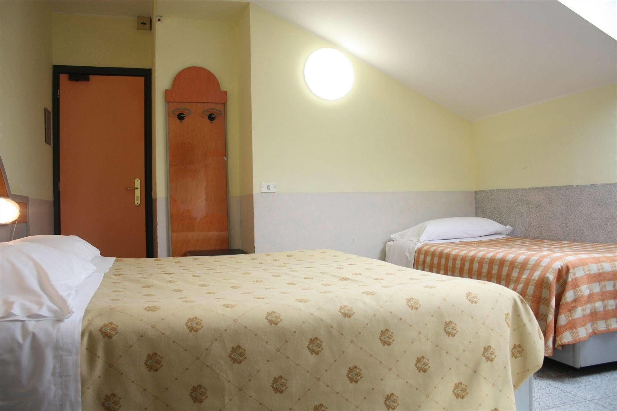Hotel Mazzini Letojanni Exterior foto